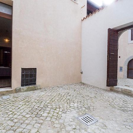 141 Via Roma Apartment L'Aquila Bagian luar foto