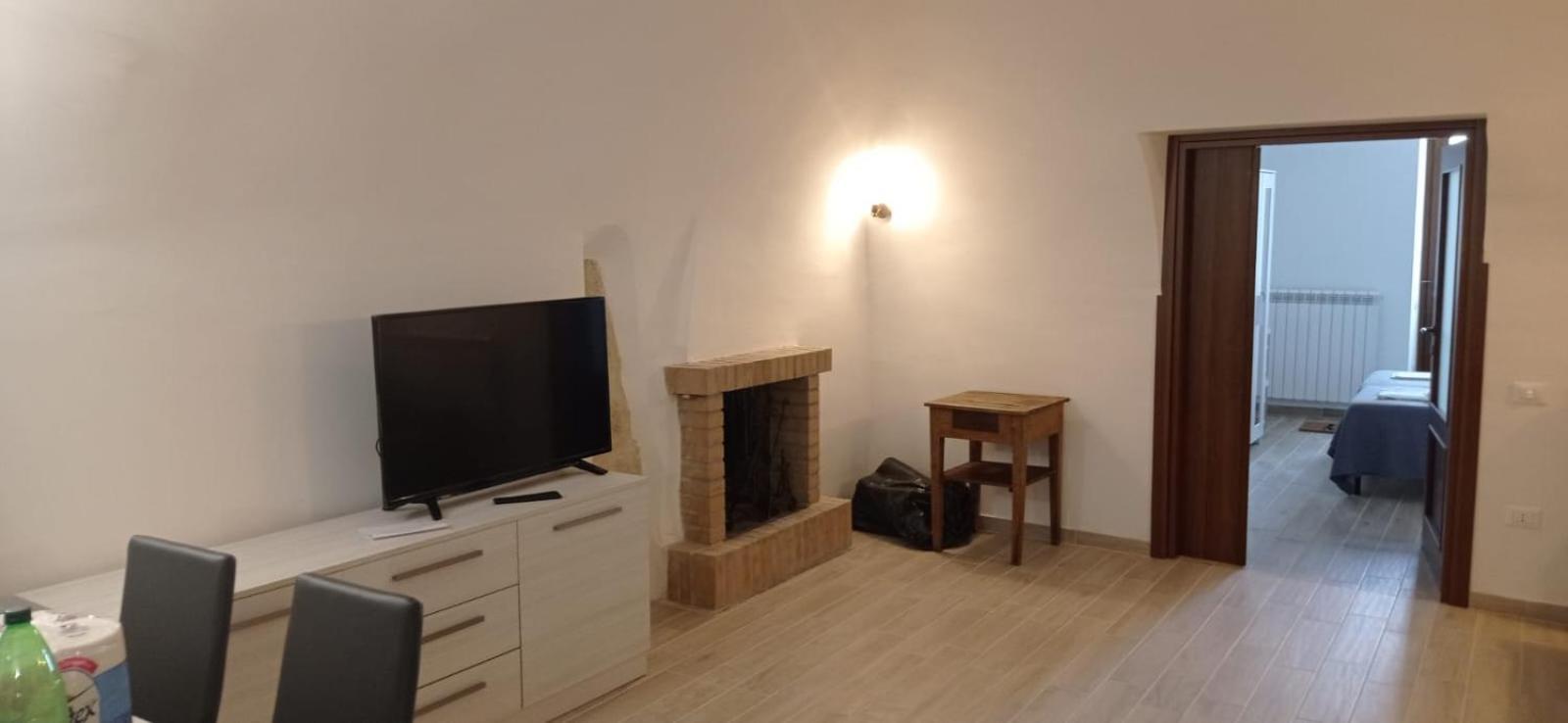 141 Via Roma Apartment L'Aquila Bagian luar foto